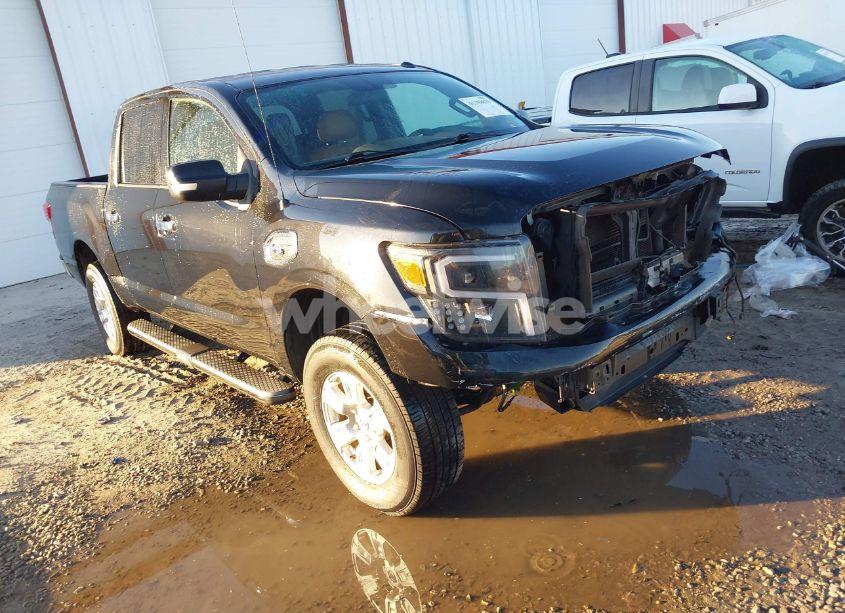 2017 Nissan Titan SV (VIN 1N6AA1EK9HN558913) main photo