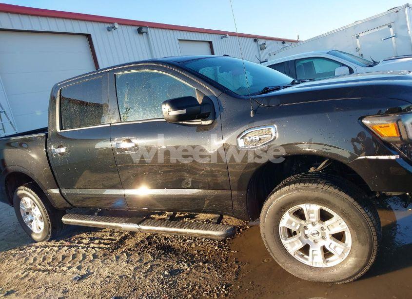 Photo 14 of 2017 Nissan Titan SV (VIN 1N6AA1EK9HN558913)