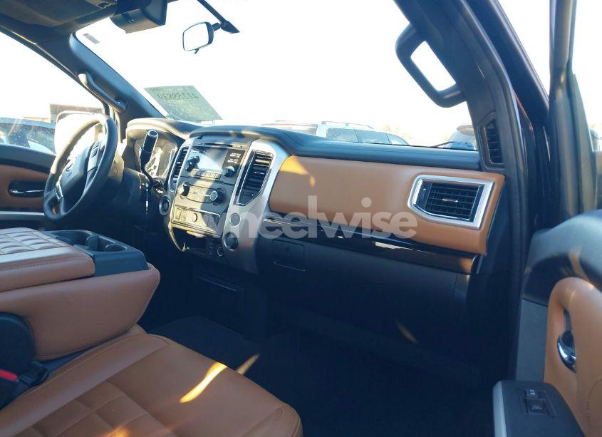 Photo 5 of 2017 Nissan Titan SV (VIN 1N6AA1EK9HN558913)