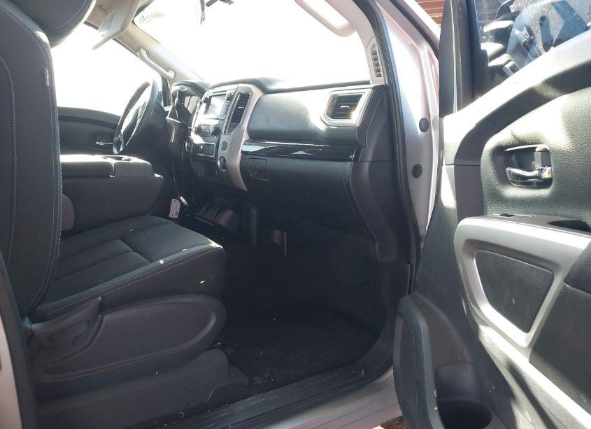 Photo 5 of 2019 Nissan Titan SV (VIN 1N6AA1EKXKN512790)