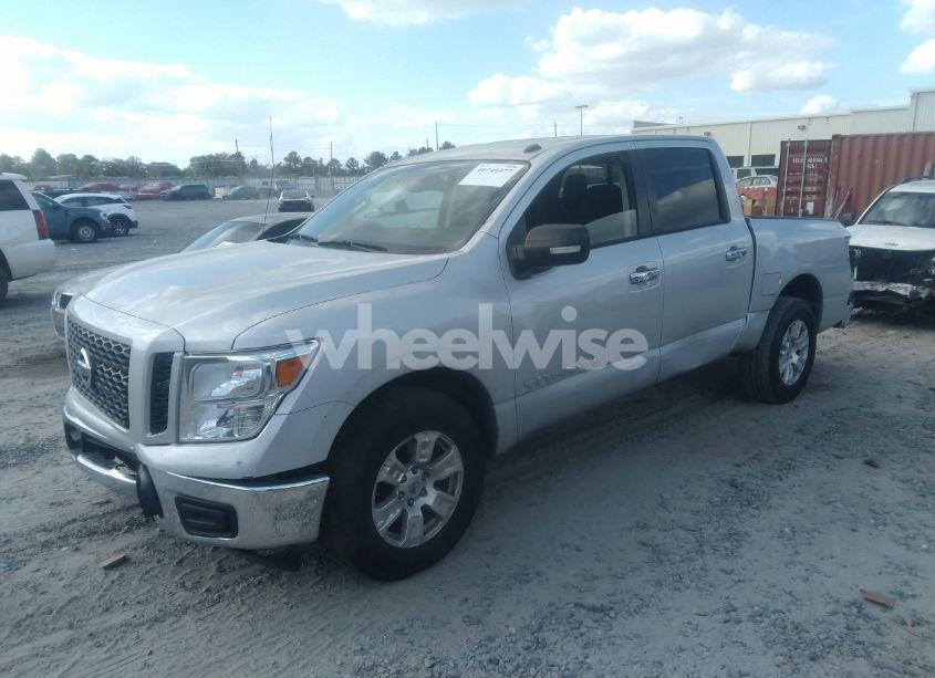 Photo 2 of 2019 Nissan Titan SV (VIN 1N6AA1EKXKN516970)