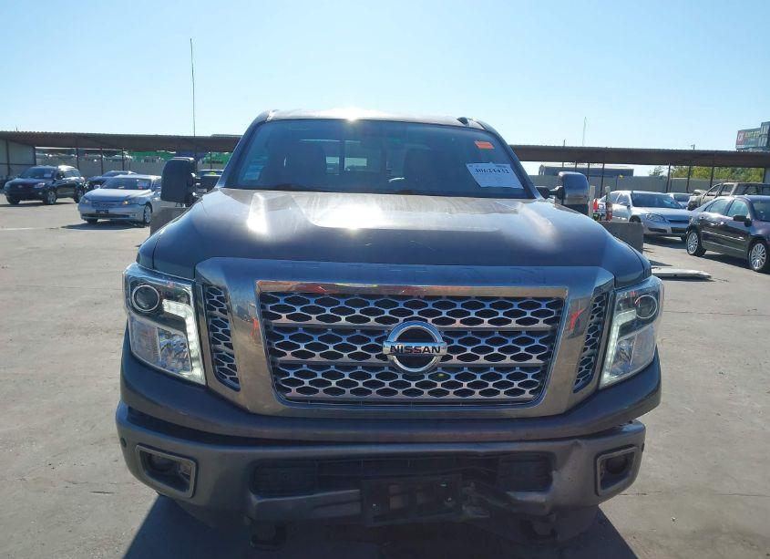 Photo 13 of 2018 Nissan Titan XD PLATINUM RESERVE GAS (VIN 1N6AA1F41JN530027)