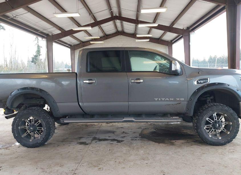 Photo 13 of 2018 Nissan Titan XD SL GAS (VIN 1N6AA1F43JN516288)