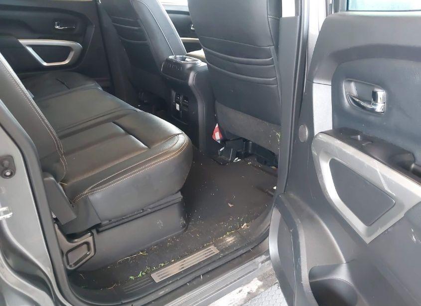 Photo 8 of 2018 Nissan Titan XD SL GAS (VIN 1N6AA1F43JN516288)