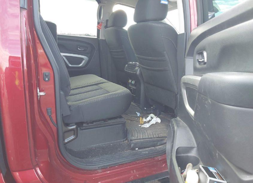 Photo 8 of 2018 Nissan Titan XD SV GAS (VIN 1N6AA1F44JN526909)