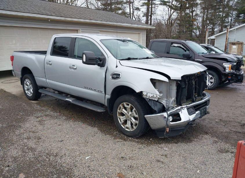 2016 Nissan Titan XD PLATINUM RESERVE GAS/PRO-4X GAS/S GAS/SL GAS/SV GAS (VIN 1N6AA1F45GN511232) main photo