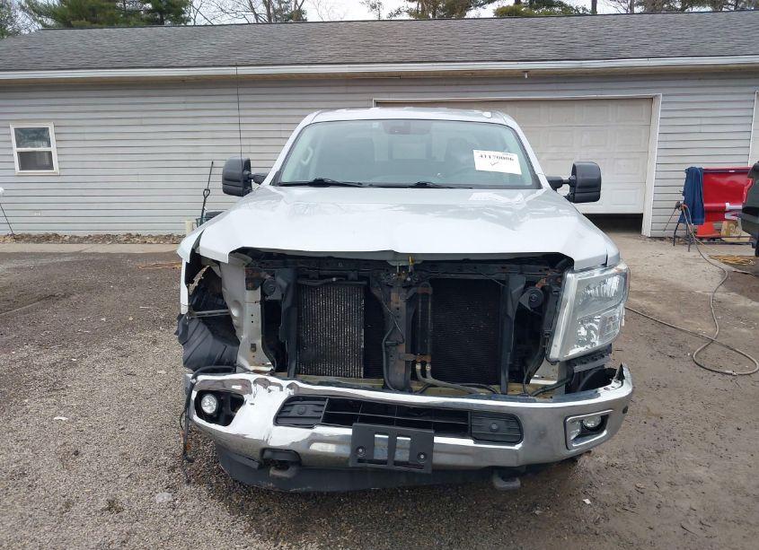 Photo 13 of 2016 Nissan Titan XD PLATINUM RESERVE GAS/PRO-4X GAS/S GAS/SL GAS/SV GAS (VIN 1N6AA1F45GN511232)