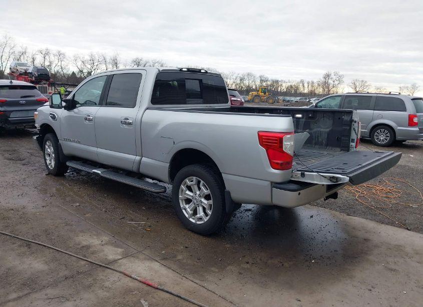 Photo 3 of 2016 Nissan Titan XD PLATINUM RESERVE GAS/PRO-4X GAS/S GAS/SL GAS/SV GAS (VIN 1N6AA1F45GN511232)