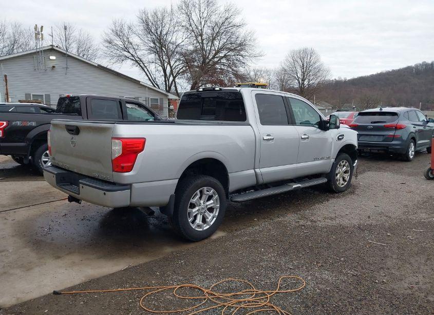 Photo 4 of 2016 Nissan Titan XD PLATINUM RESERVE GAS/PRO-4X GAS/S GAS/SL GAS/SV GAS (VIN 1N6AA1F45GN511232)