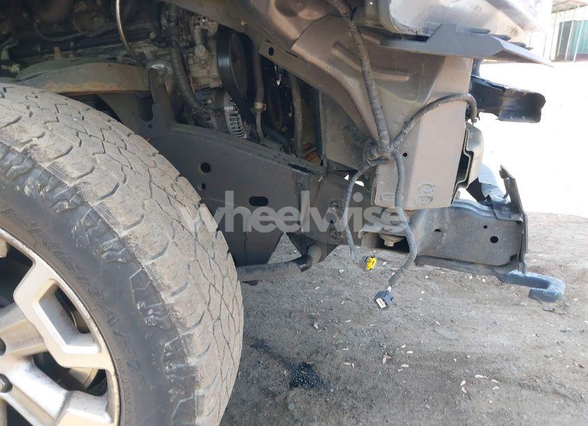 Photo 19 of 2018 Nissan Titan XD SV GAS (VIN 1N6AA1F49JN514304)