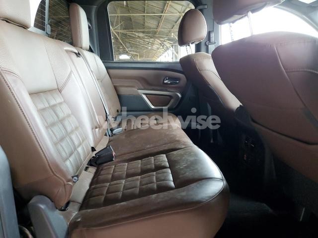 Photo 7 of 2021 NISSAN TITAN XD SV (VIN 1N6AA1FB9MN517769)