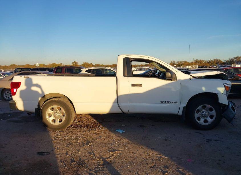 Photo 13 of 2017 Nissan Titan S (VIN 1N6AA1R70HN574309)