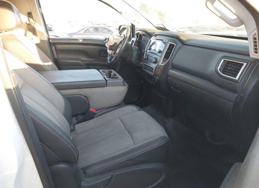 Photo 5 of 2017 Nissan Titan S (VIN 1N6AA1R70HN574309)