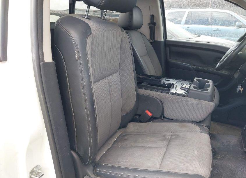 Photo 8 of 2018 Nissan Titan S (VIN 1N6AA1R71JN511564)