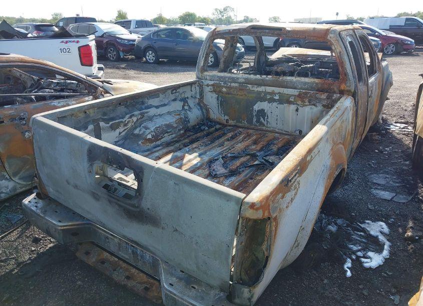 Photo 4 of 2005 Nissan Frontier SE (VIN 1N6AD06U25C457852)