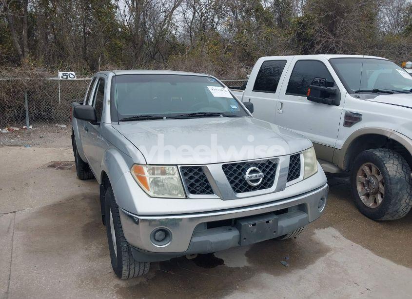2005 Nissan Frontier SE (VIN 1N6AD06U55C415675) main photo