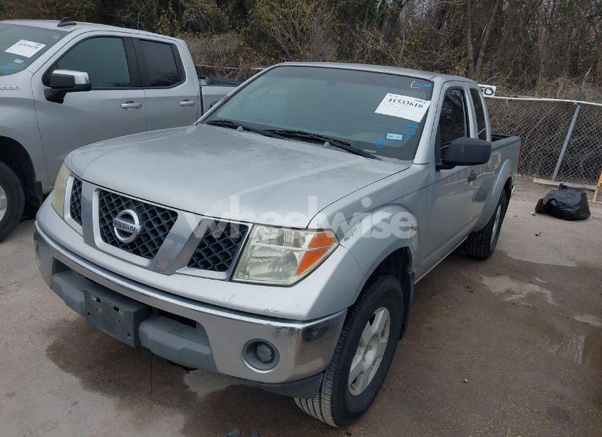 Photo 2 of 2005 Nissan Frontier SE (VIN 1N6AD06U55C415675)