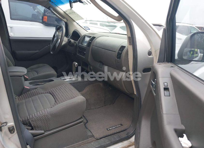 Photo 5 of 2005 Nissan Frontier SE (VIN 1N6AD06U55C415675)