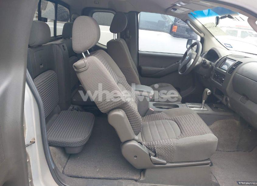 Photo 8 of 2005 Nissan Frontier SE (VIN 1N6AD06U55C415675)