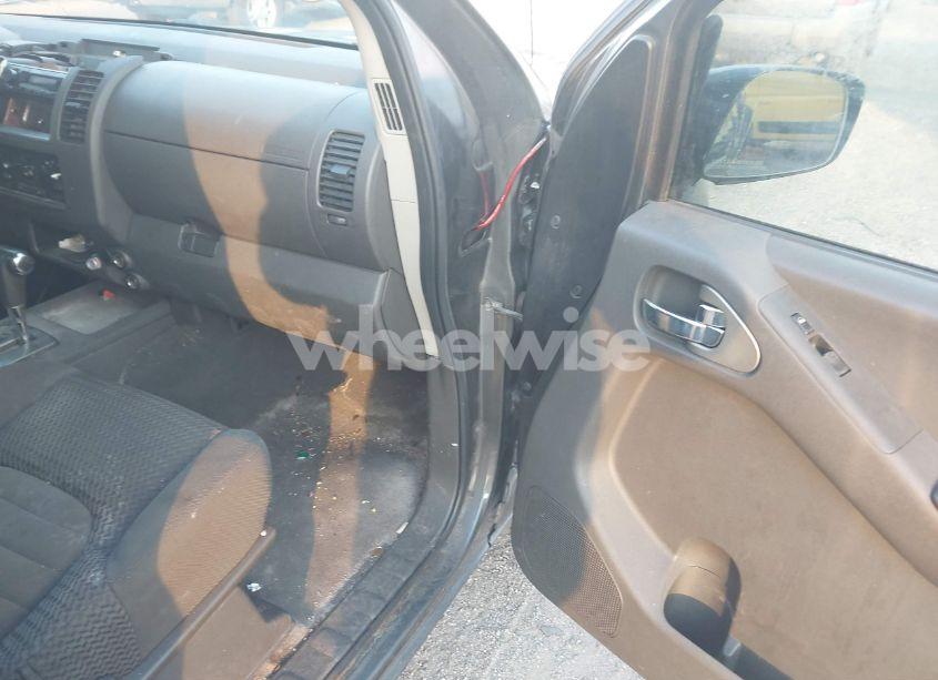 Photo 5 of 2006 Nissan Frontier SE (VIN 1N6AD06U66C463249)