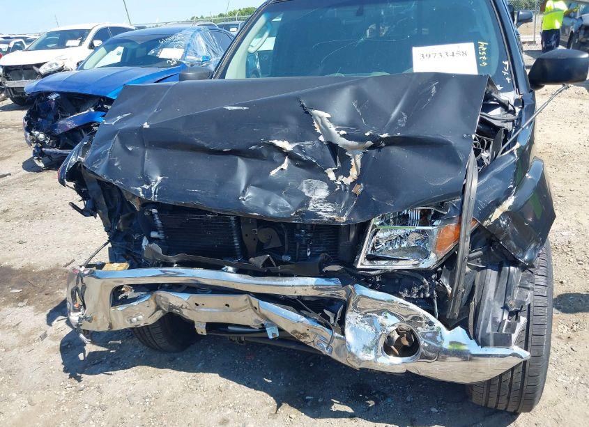 Photo 6 of 2005 Nissan Frontier LE (VIN 1N6AD06U85C435824)