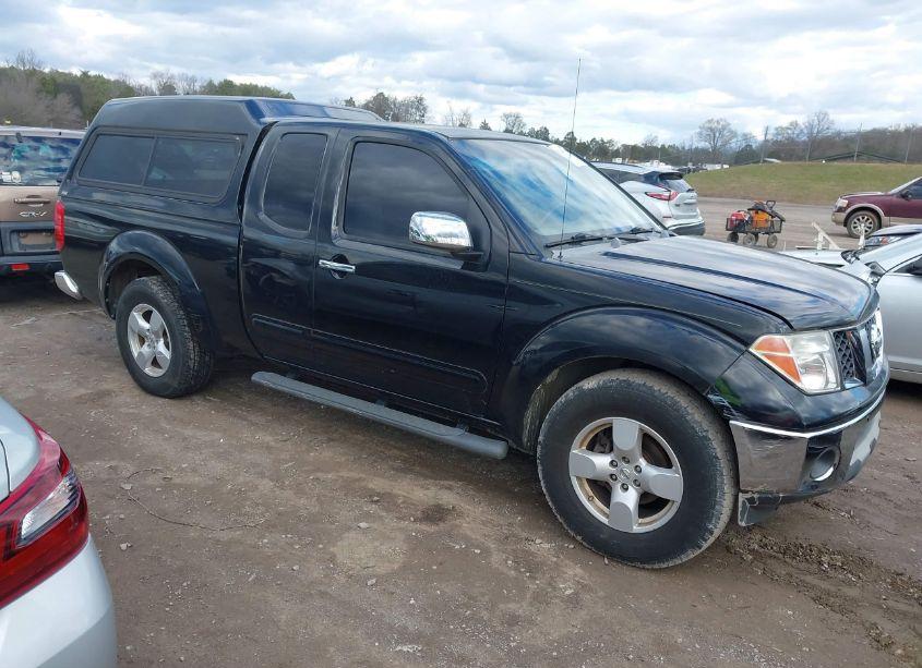 2005 Nissan Frontier LE (VIN 1N6AD06U95C458335) main photo