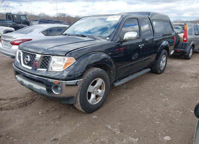 Photo 2 of 2005 Nissan Frontier LE (VIN 1N6AD06U95C458335)