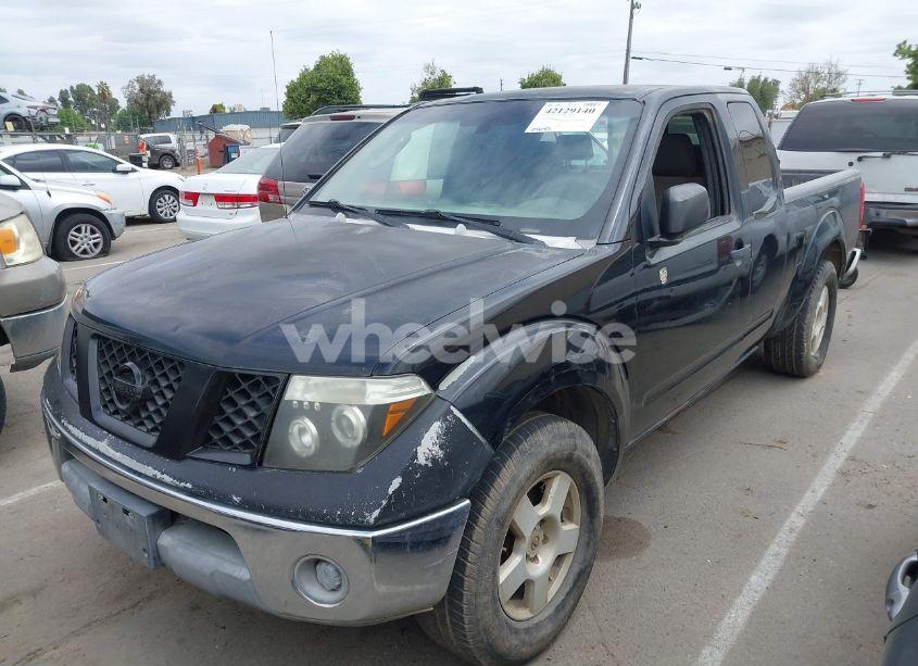 Photo 2 of 2005 Nissan Frontier SE (VIN 1N6AD06UX5C443651)