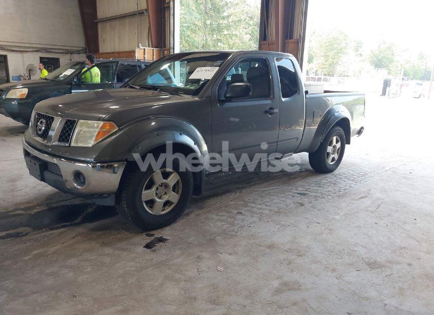 Photo 2 of 2005 Nissan Frontier SE (VIN 1N6AD06W65C424421)