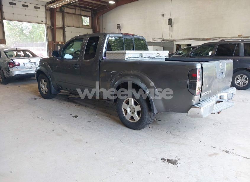 Photo 3 of 2005 Nissan Frontier SE (VIN 1N6AD06W65C424421)