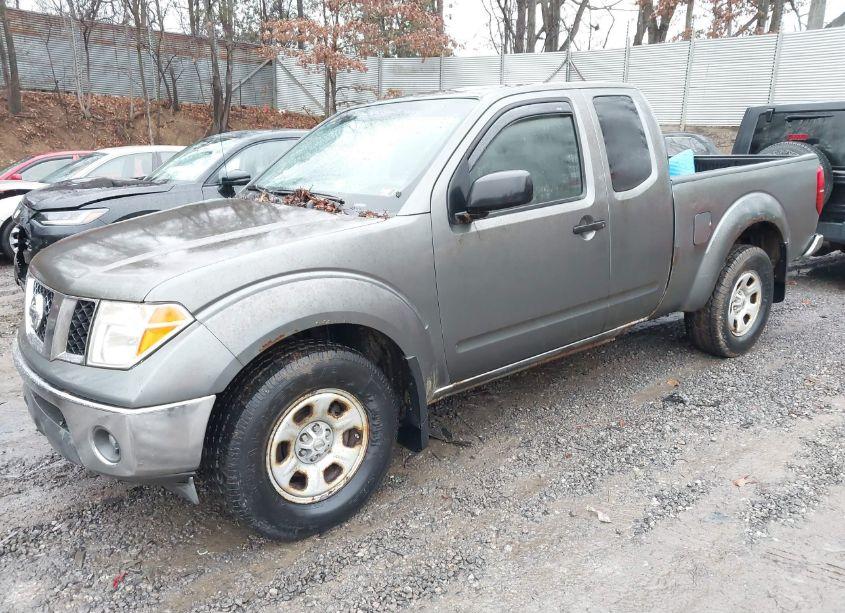 Photo 2 of 2007 Nissan Frontier SE (VIN 1N6AD06W67C400669)