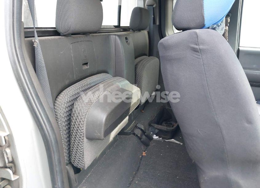 Photo 8 of 2006 Nissan Frontier SE (VIN 1N6AD06W86C454909)