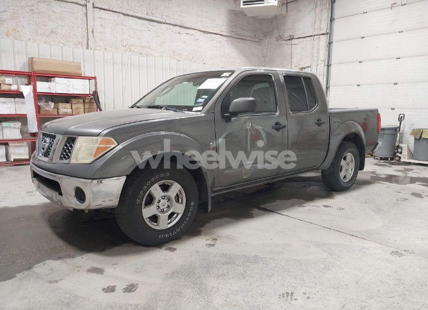 Photo 2 of 2005 Nissan Frontier SE (VIN 1N6AD07U05C457167)