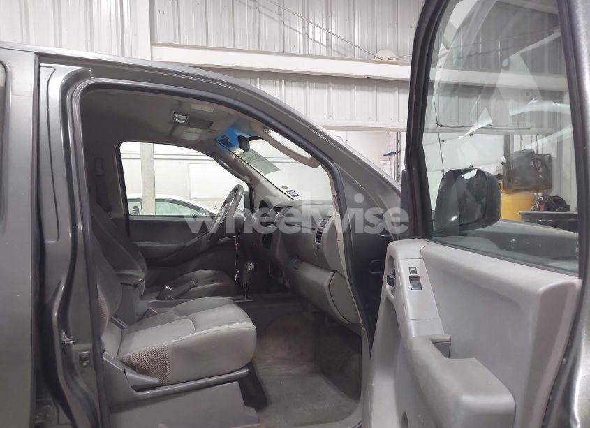 Photo 5 of 2005 Nissan Frontier SE (VIN 1N6AD07U05C457167)