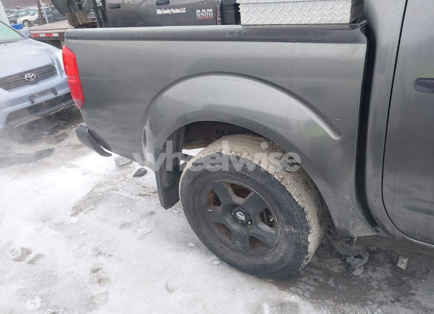 Photo 6 of 2005 Nissan Frontier SE (VIN 1N6AD07U15C400928)