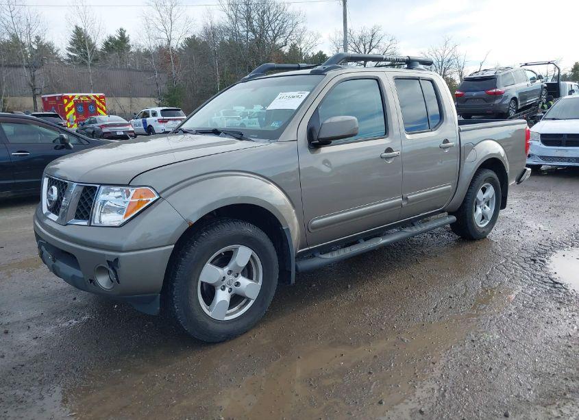 Photo 2 of 2005 Nissan Frontier LE (VIN 1N6AD07U15C417289)