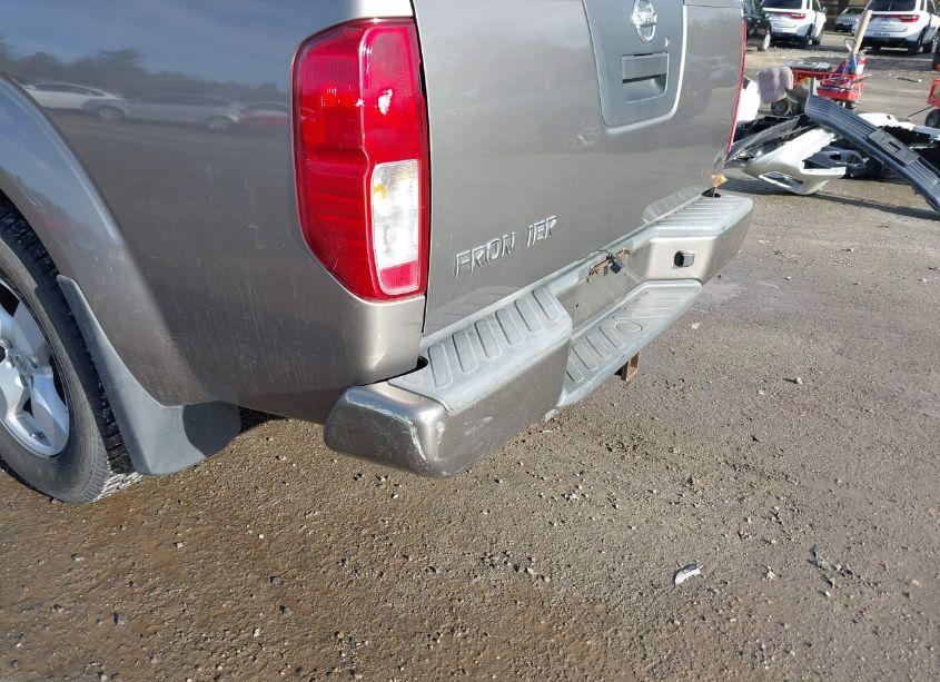 Photo 6 of 2005 Nissan Frontier LE (VIN 1N6AD07U15C417289)