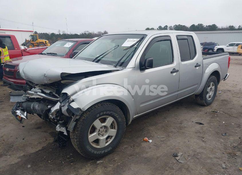 Photo 2 of 2005 Nissan Frontier SE (VIN 1N6AD07U25C445778)