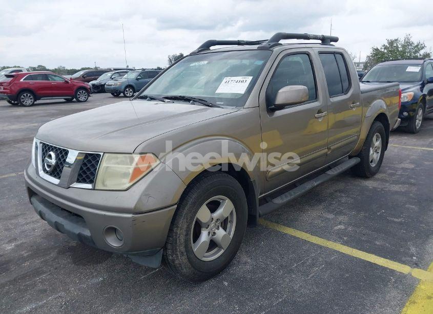 Photo 2 of 2005 Nissan Frontier LE (VIN 1N6AD07U35C425572)