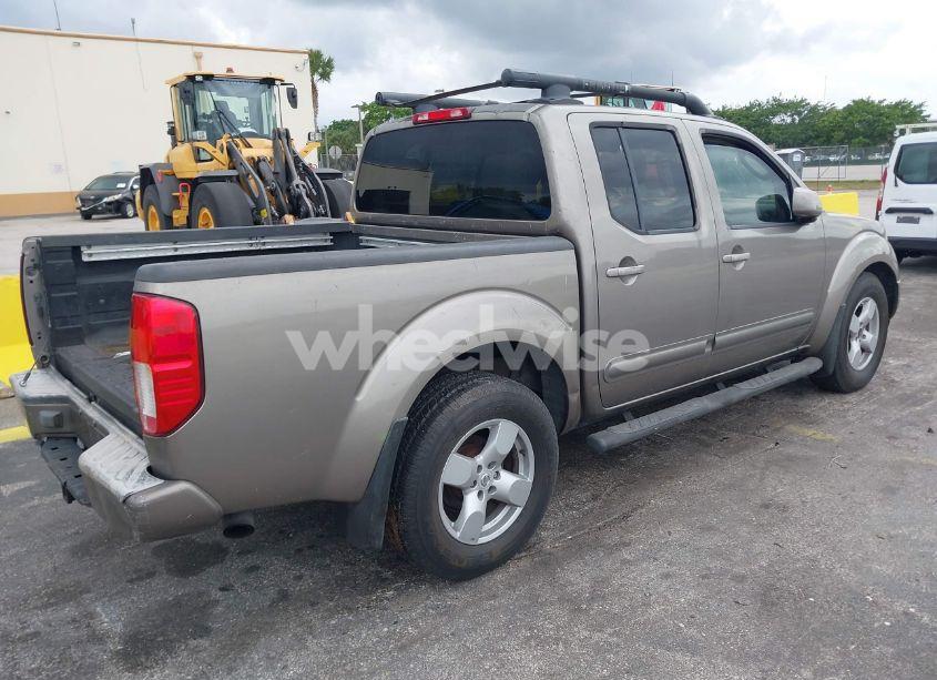 Photo 4 of 2005 Nissan Frontier LE (VIN 1N6AD07U35C425572)