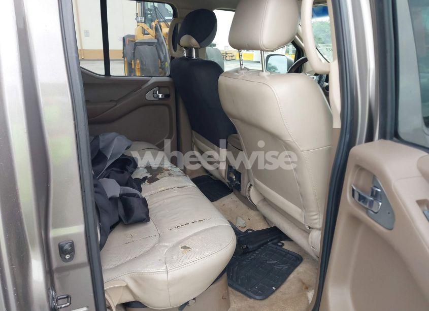 Photo 8 of 2005 Nissan Frontier LE (VIN 1N6AD07U35C425572)