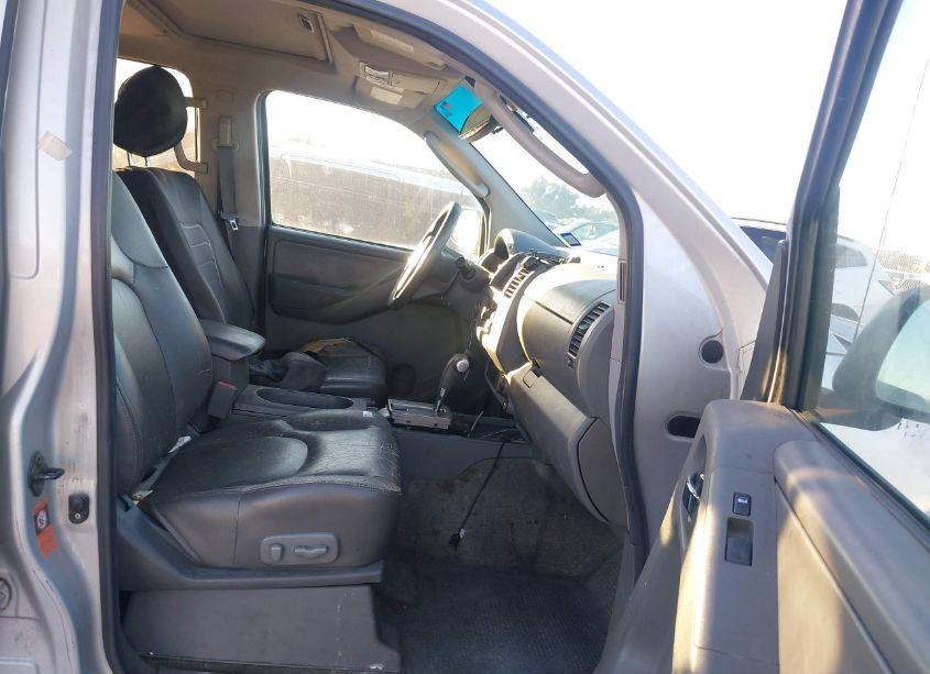 Photo 5 of 2005 Nissan Frontier LE (VIN 1N6AD07U45C434815)