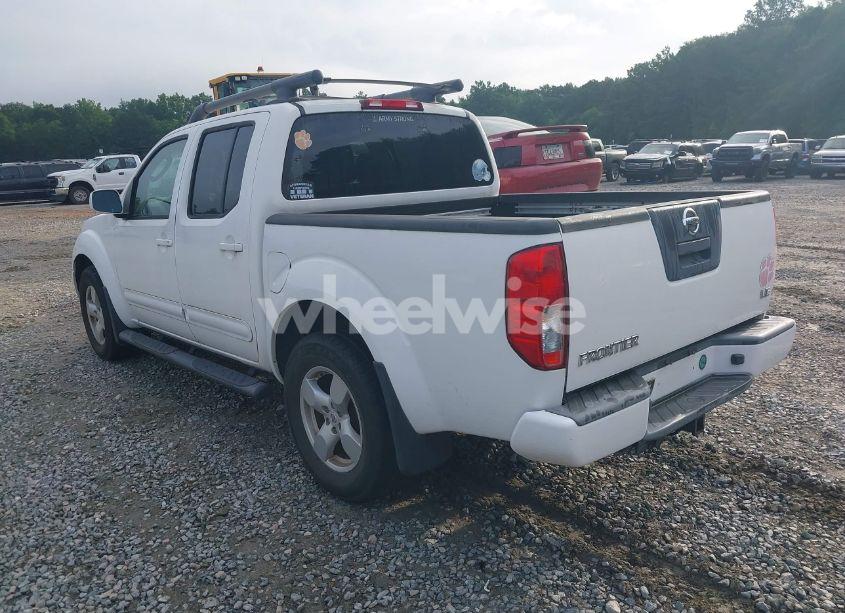 Photo 3 of 2008 Nissan Frontier LE (VIN 1N6AD07U68C440782)