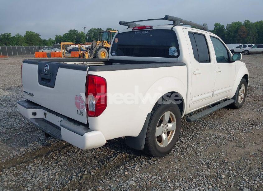 Photo 4 of 2008 Nissan Frontier LE (VIN 1N6AD07U68C440782)