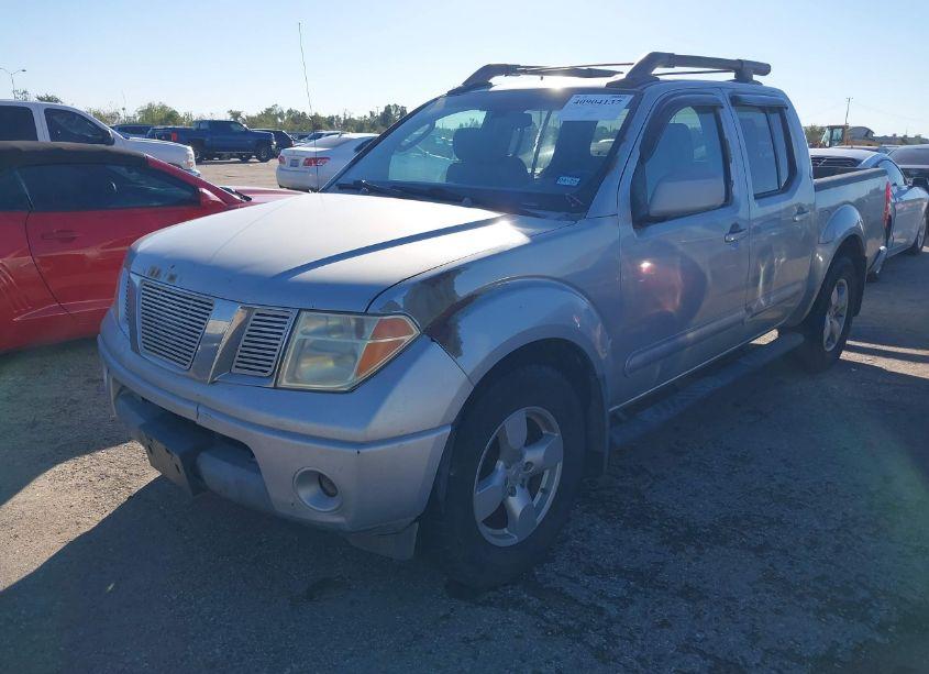Photo 2 of 2005 Nissan Frontier LE (VIN 1N6AD07U75C419516)