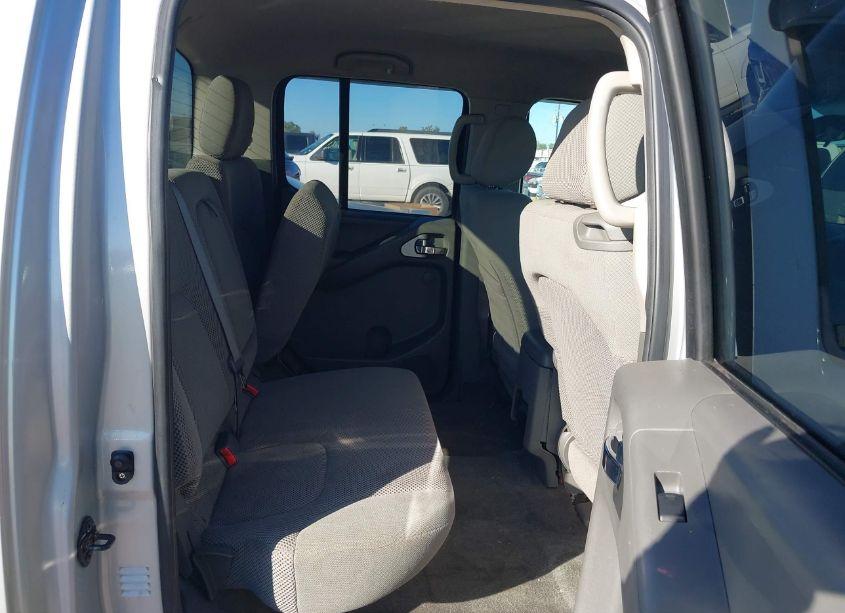 Photo 8 of 2005 Nissan Frontier LE (VIN 1N6AD07U75C419516)