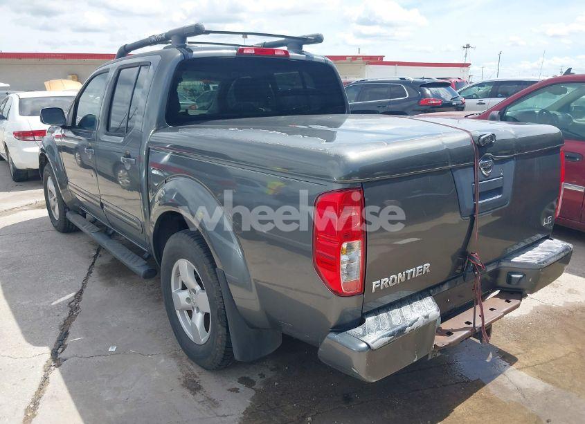 Photo 3 of 2005 Nissan Frontier LE (VIN 1N6AD07U85C413479)