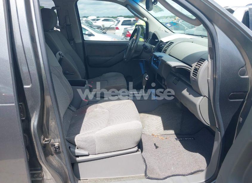 Photo 5 of 2005 Nissan Frontier LE (VIN 1N6AD07U85C413479)