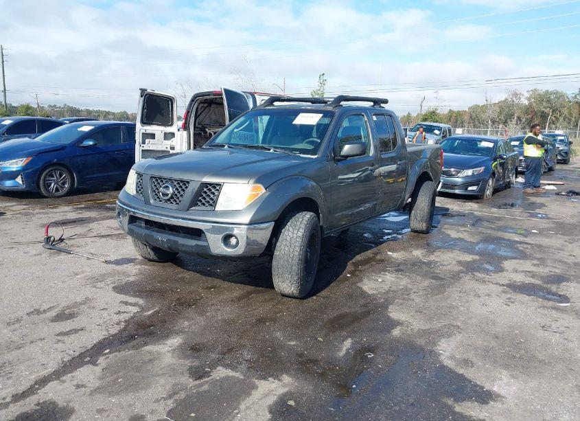 Photo 2 of 2005 Nissan Frontier SE (VIN 1N6AD07U85C418164)