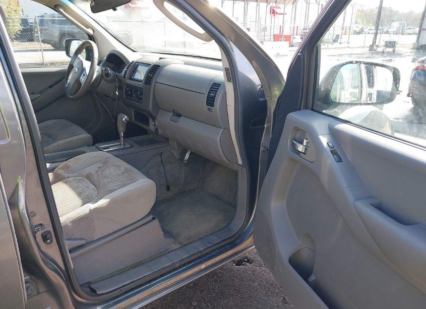 Photo 5 of 2005 Nissan Frontier SE (VIN 1N6AD07U85C418164)